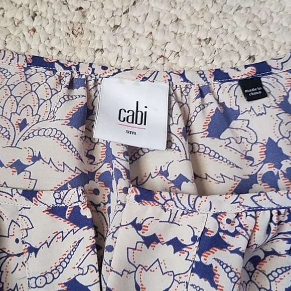 CABI flutter sleeve printed top size s - Picture 3 of 8